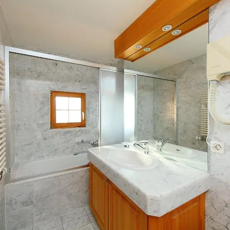 Faucon B5 Apartment *